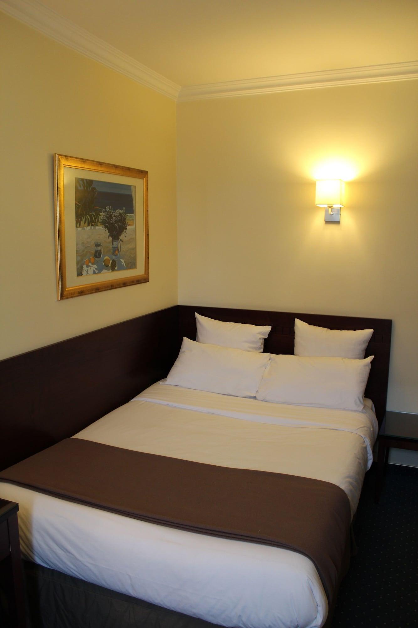Hotel Saint Cyr Etoile Paris Exterior foto